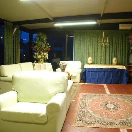 Flowers Hotel 3*